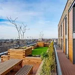 Luxury 1 Bedroom Flat With Balcony - St Anne\'S